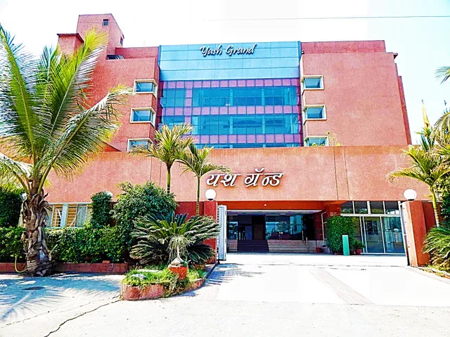 Hotel Yash Grand