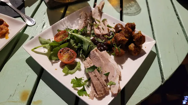 Finos Gin & Wine Bar