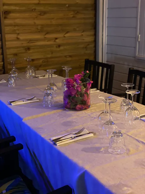 La table De Sam Et Dom