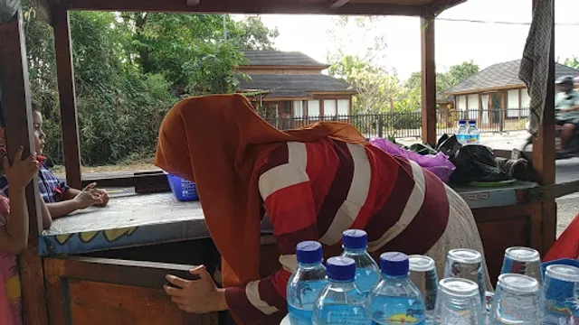 Warung Nasi Lowong Montongbuwuh Lombok Barat Ntb