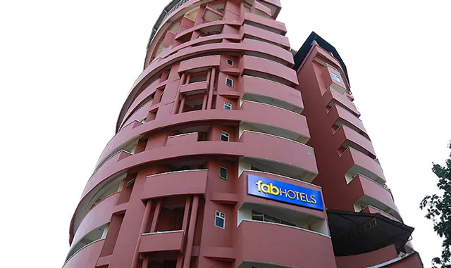 FabHotel Prime Emerald - Hotel in Vyttila, Kochi