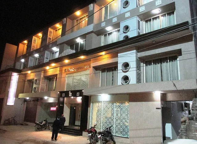 Hotel The Sapphire Grand