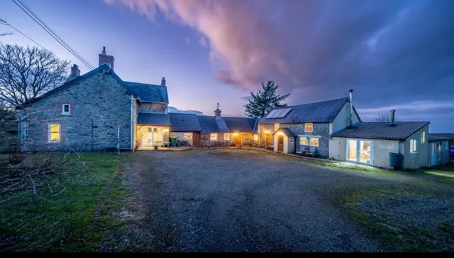 Plas Y Wern Holidays