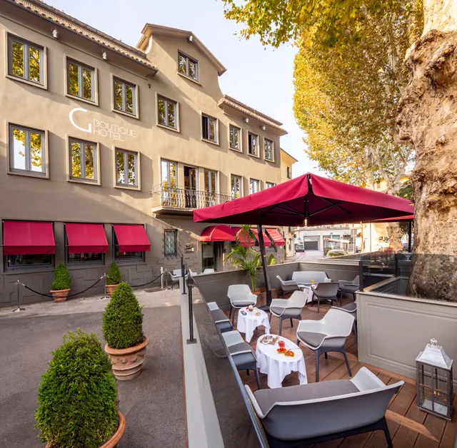 The Glam Boutique Hotel & Apt.