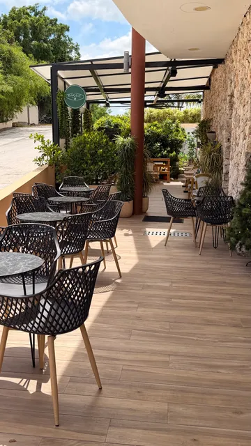 El Broker Restaurant