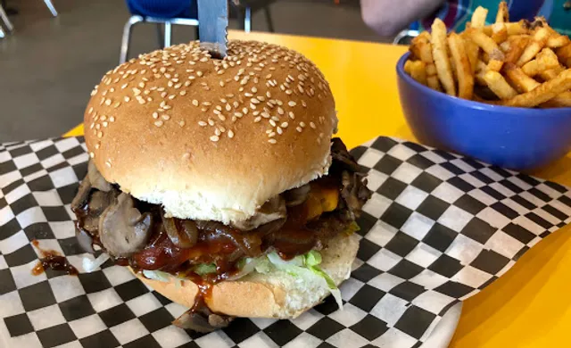 Boogie’s Burgers Marda Loop