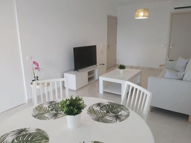 Dinglis Residences 31