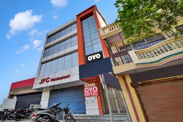 OYO Flagship Hotel Royal Paradise