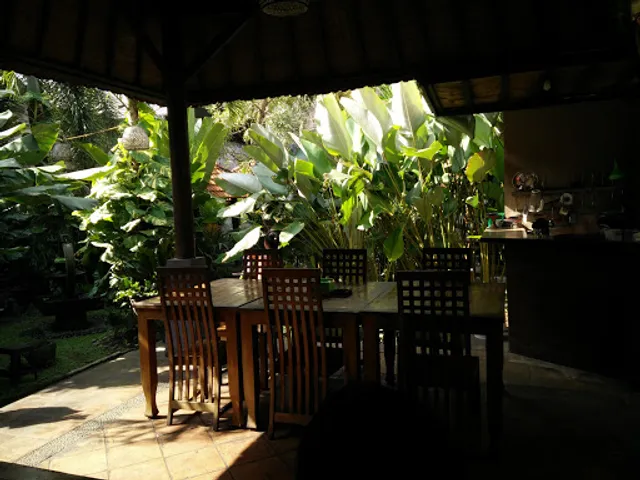 Klumpu Warung Bali