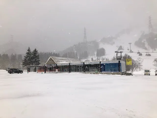 苗場スキー場南ゲート