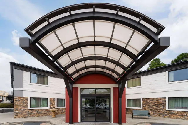 La Quinta Inn by Wyndham Buffalo Airport