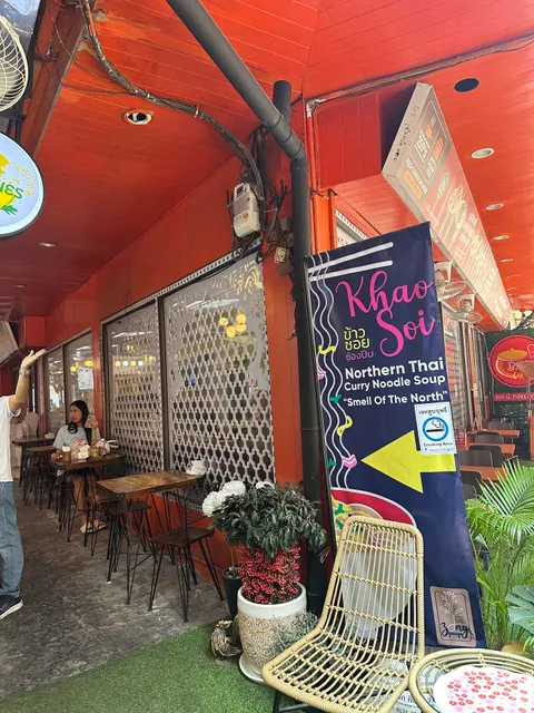 Zong Peep - Khao Soi