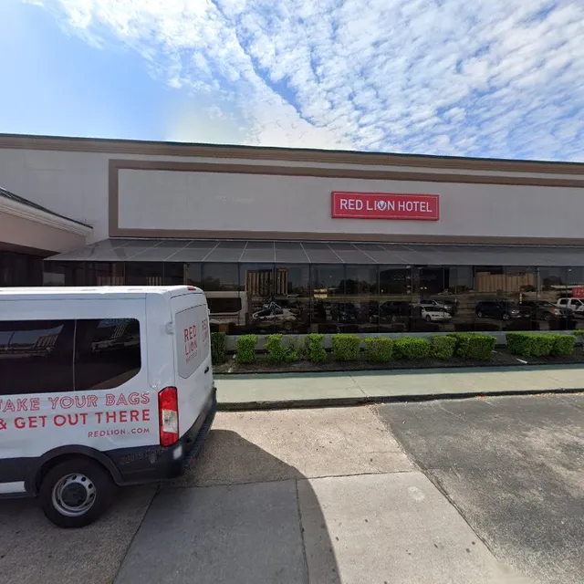 500 N Sam Houston Pkwy E