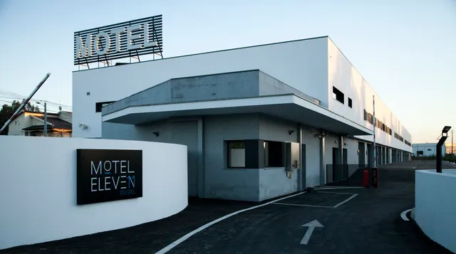 Motel Eleven
