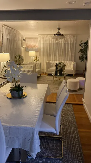 HOME DISCOUNT FURNITURE & MATTRESS