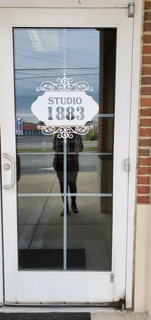 Studio 1883
