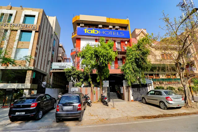 FabHotel La Ola - Hotel in East of Kailash, New Delhi