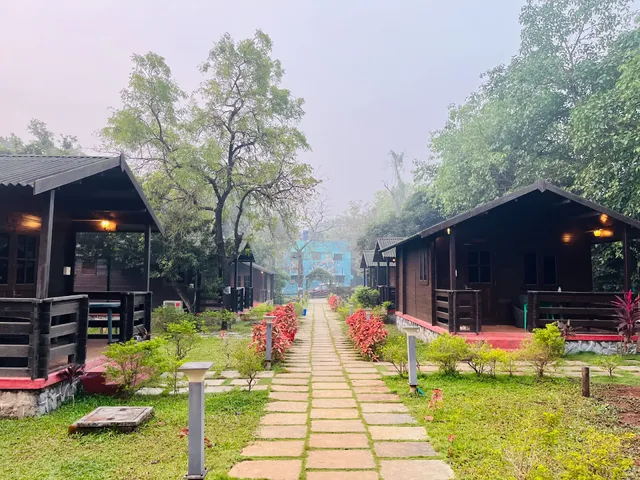 Cocorico Stay Ya! Cottages, Alibag