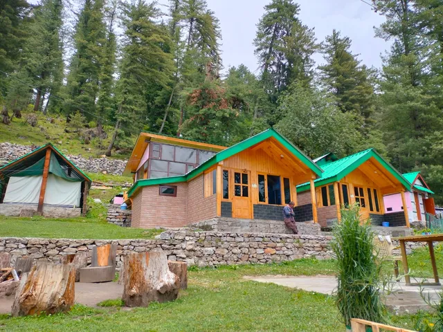 Singing Woods Camps and Cabins