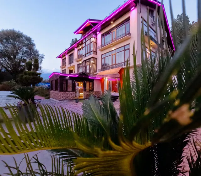 Lake Avenue by Stay Pattern