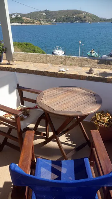 Angela cafe-cocktail bar