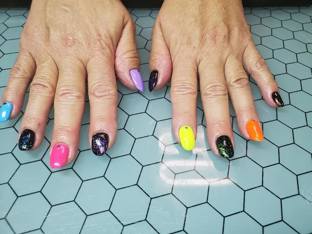 Expressions Thru Color