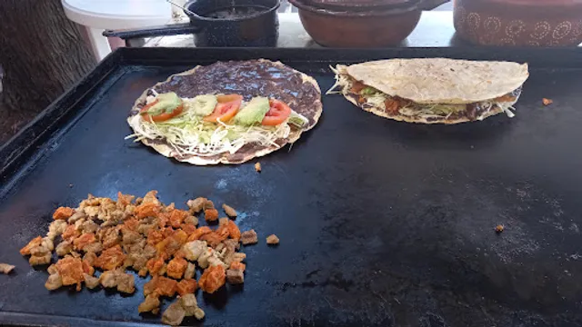 RICAS QUESADILLAS LA OAXAQUEÑA