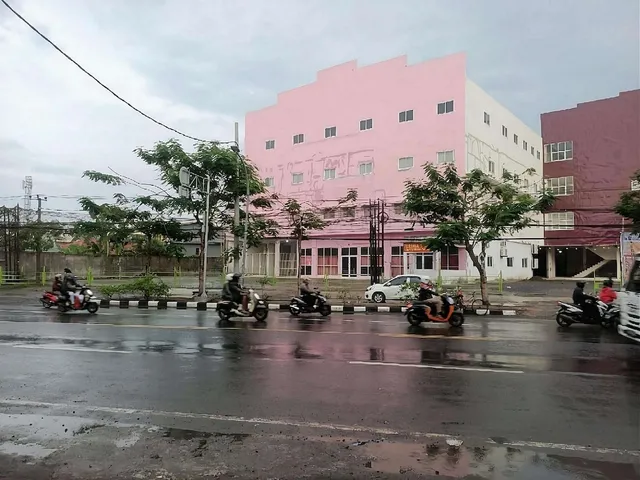 OYO 93388 Enjoy Homestay & Cafe