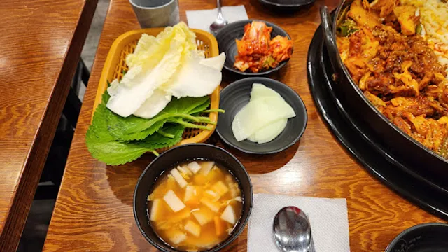 유가네닭갈비용인동백점