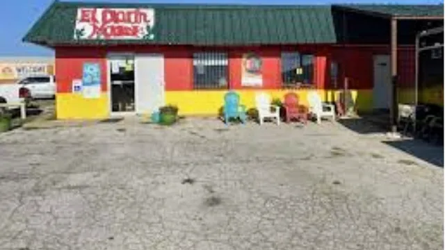 El Clarin Supermarket