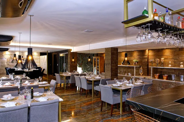 Empório São Miguel - Cozinha Contemporânea