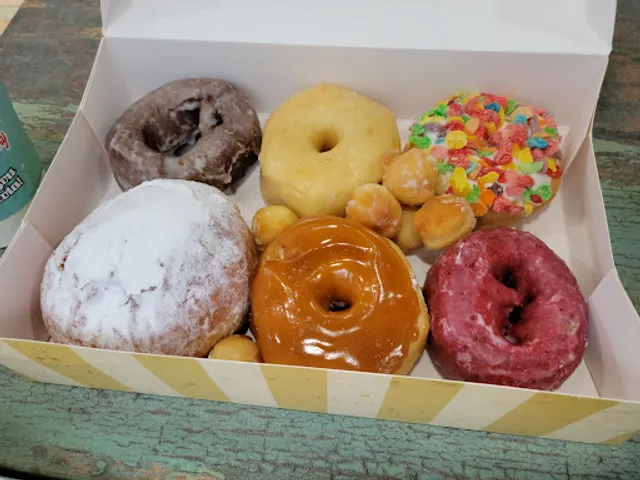 Maynard's Donuts & Coffee