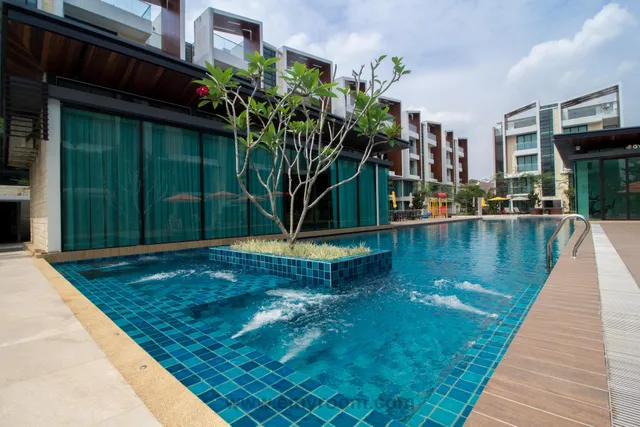 Tropical Villa Luxury Service Suites