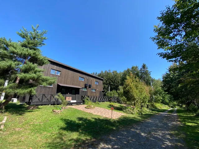 ペットと一緒に泊まれる宿【fam】ファム