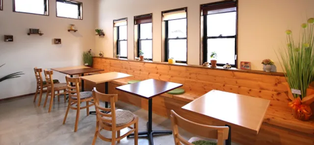 Cafe天手古舞 ・ギター工房暗中模索