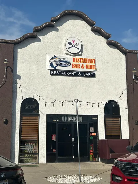 Mariscos Apatzingan Bar & Grill