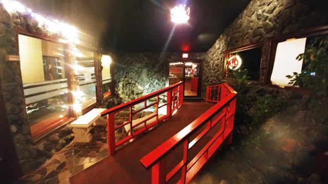 Sakura Noodle House & Sushi Bar