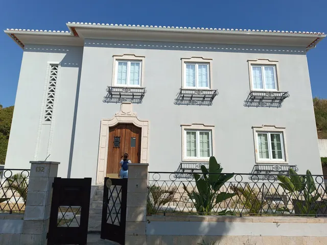 Relax and Explore Lisbon Suites and Rooms