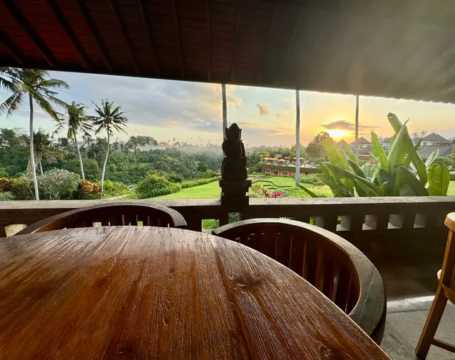 Sunset Bloom Restaurant