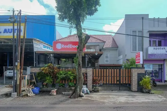 RedDoorz Syariah near Kampus UNSOED Purwokerto