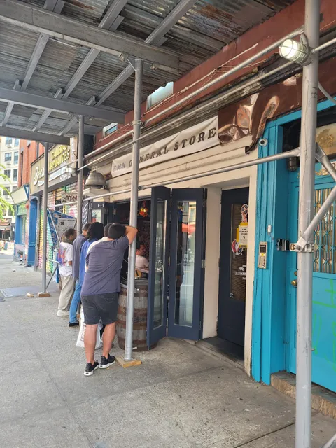 Labor Skateboard Shop