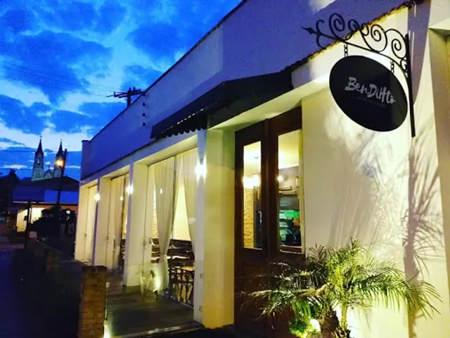 Bendihto Bistrô Bar & Burger