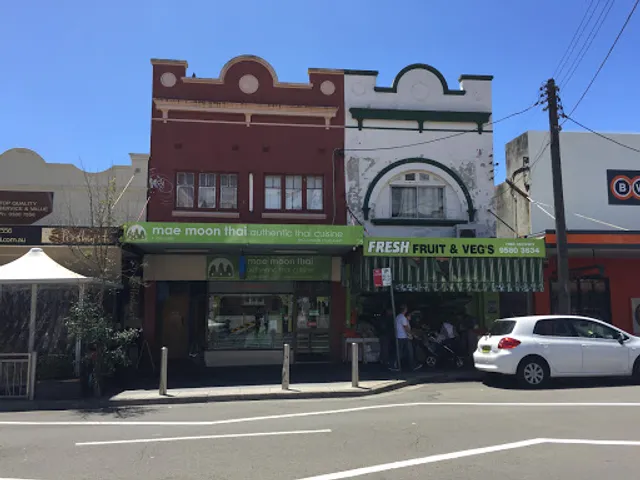 Mae Moon Thai Restaurant