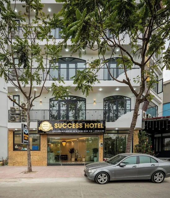 Success airport Hotel