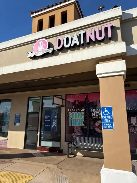 Kimy Gets Skinny Doatnut