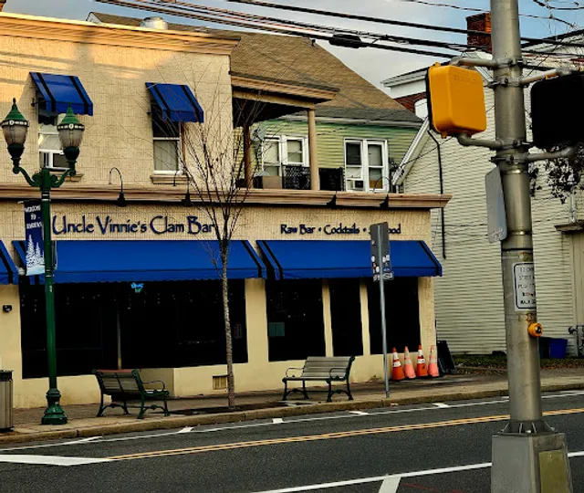 Uncle Vinnie's Clam Bar