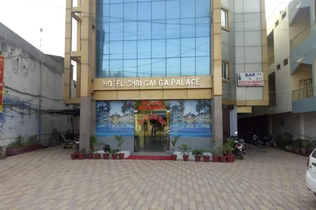Hotel Ganga Palace