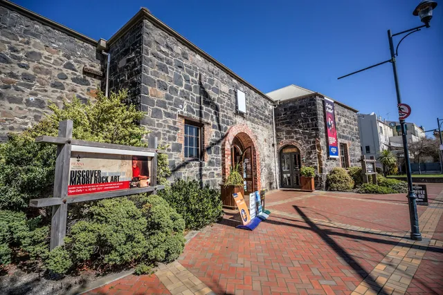 Te Ana Maori Rock Art Centre