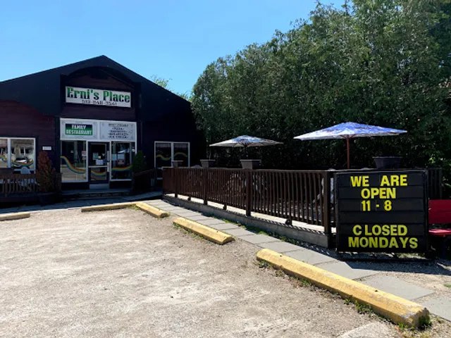 Erni's Place Restaurant & Pizza