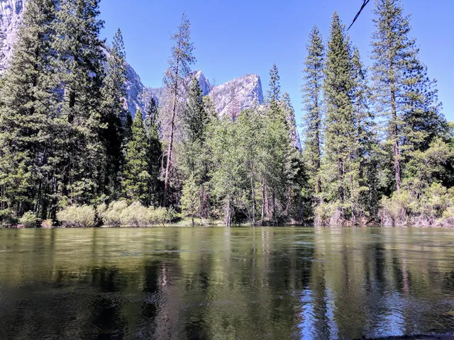 Cathedral Beach Picnic Area